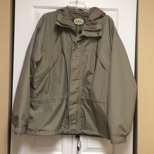 Cabela’s Men Gotetex Jacket/Raincoat SZ LG